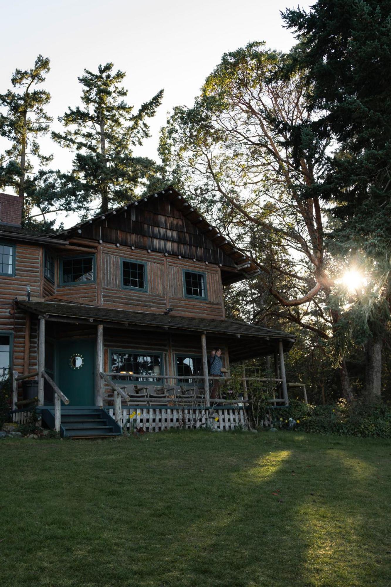 Captain Whidbey Coupeville Exterior photo